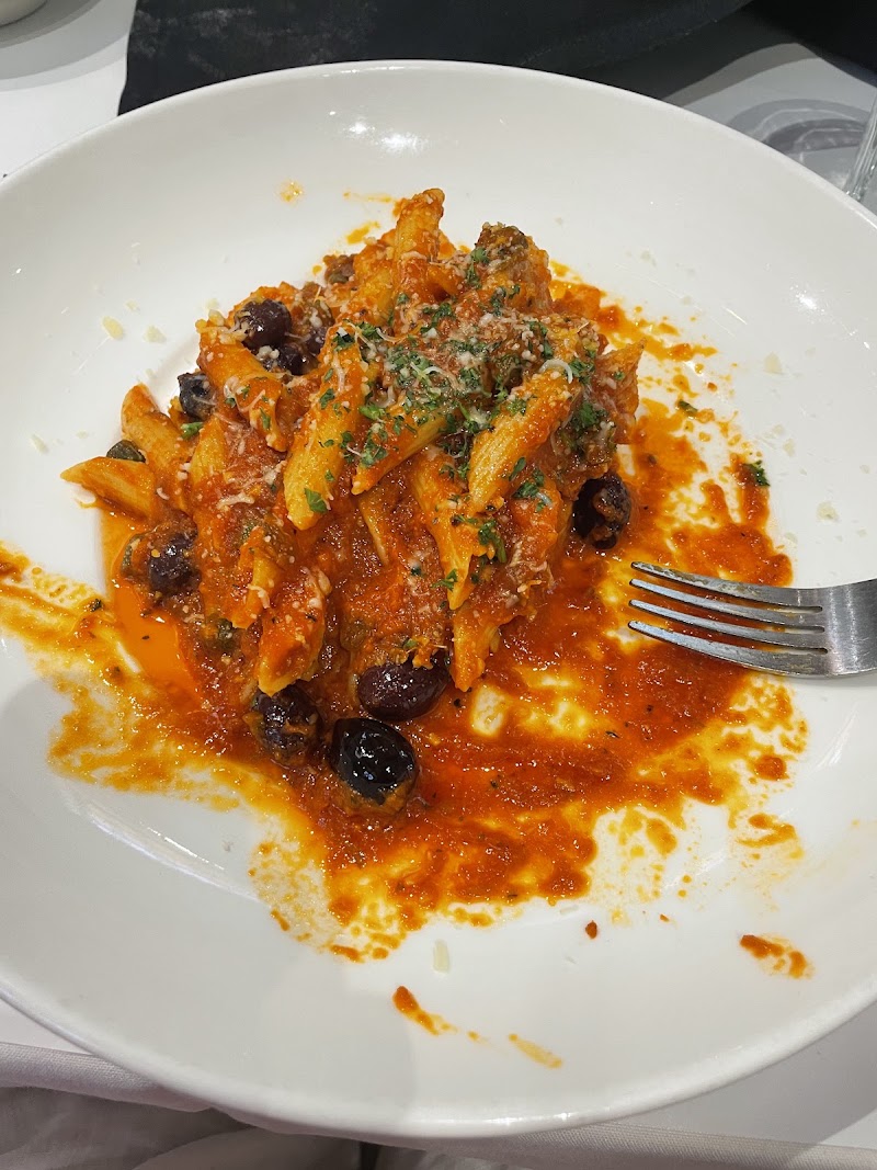 Penne arrabbiata, bold flavors