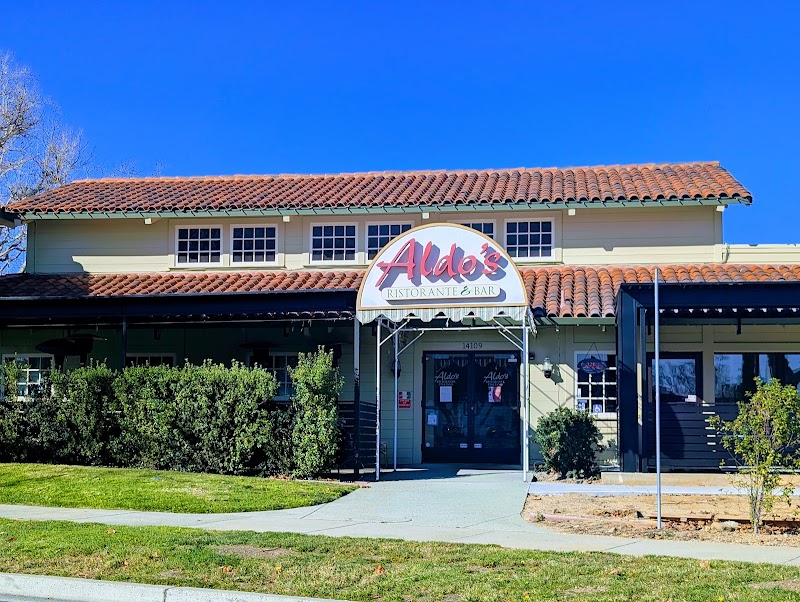 Welcoming Los Gatos entrance