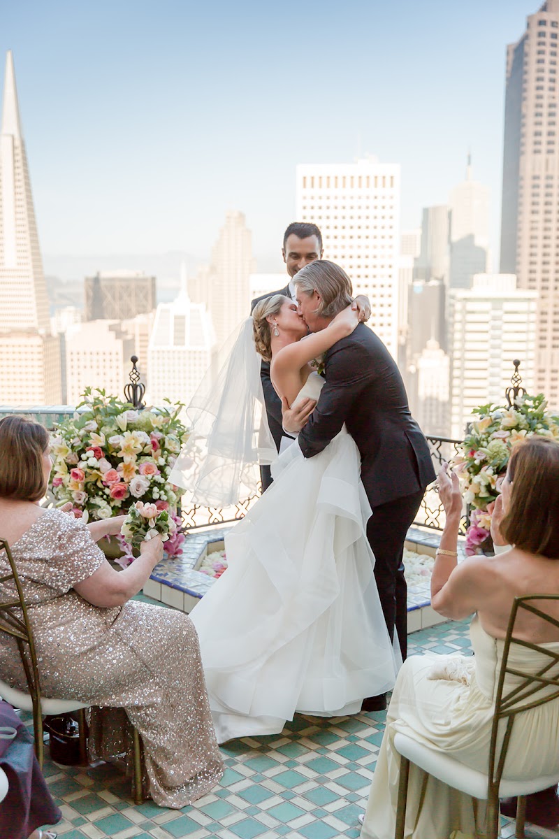 First kiss, SF skyline
