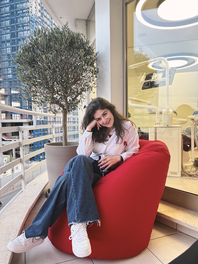 Relaxed wait, city views