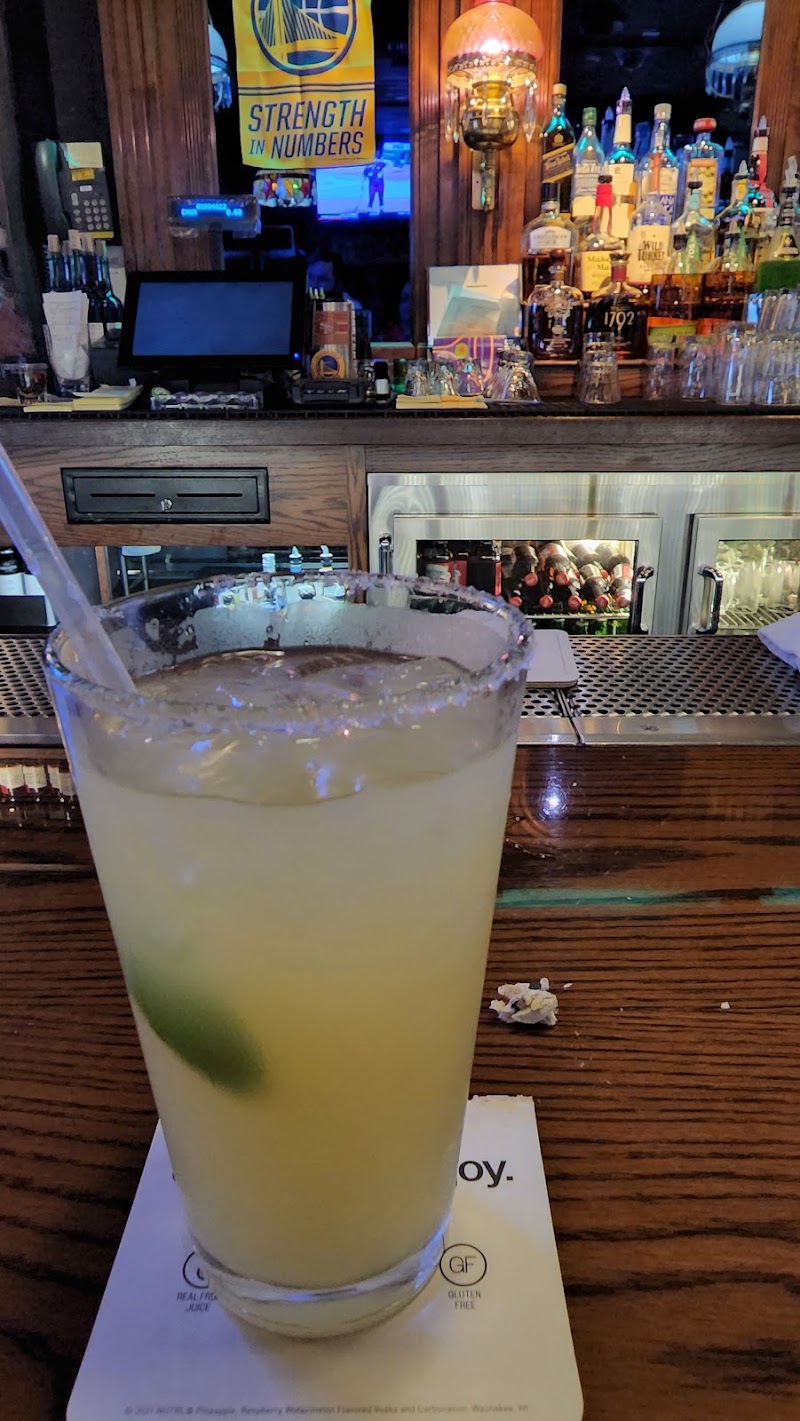 Craft cocktails at the bar
