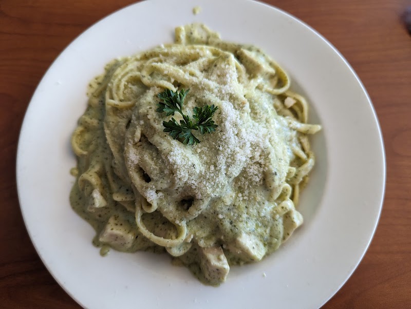 Creamy pesto fettuccine dish