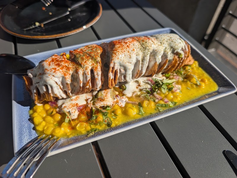 Crispy rolls, golden corn sauce