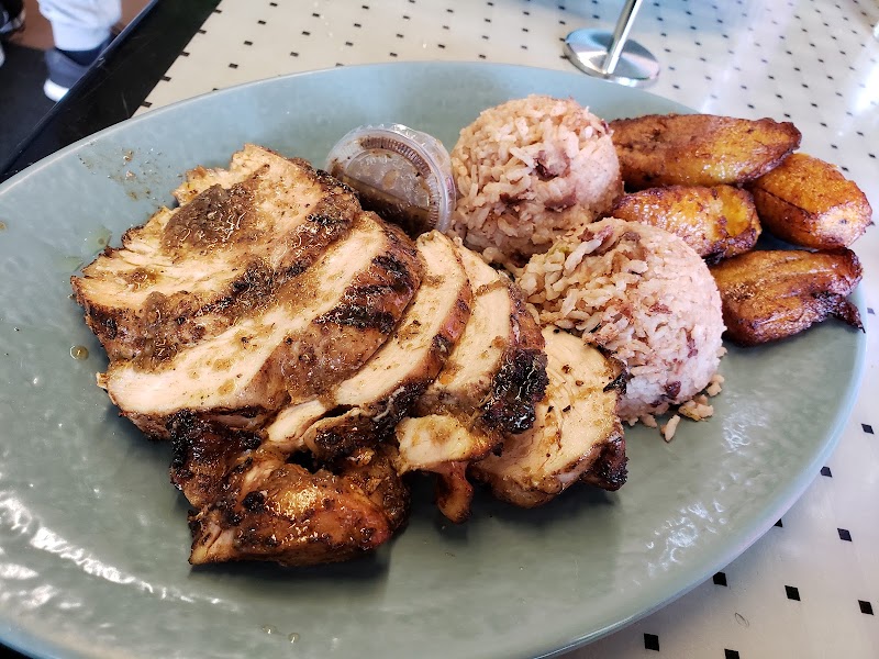 Jerk chicken with plantains