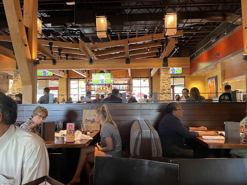 Lively dining room, full bar