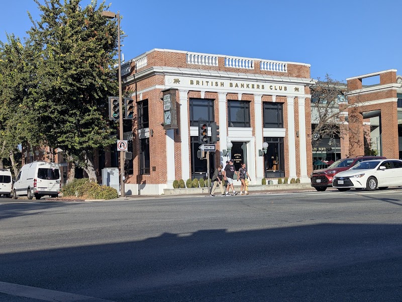 Corner landmark downtown Menlo Park