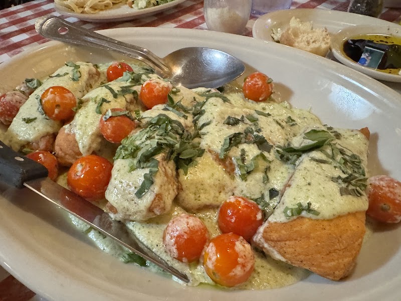 Salmon with cherry tomatoes