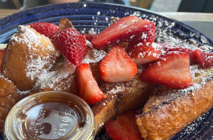 French toast, fresh strawberries