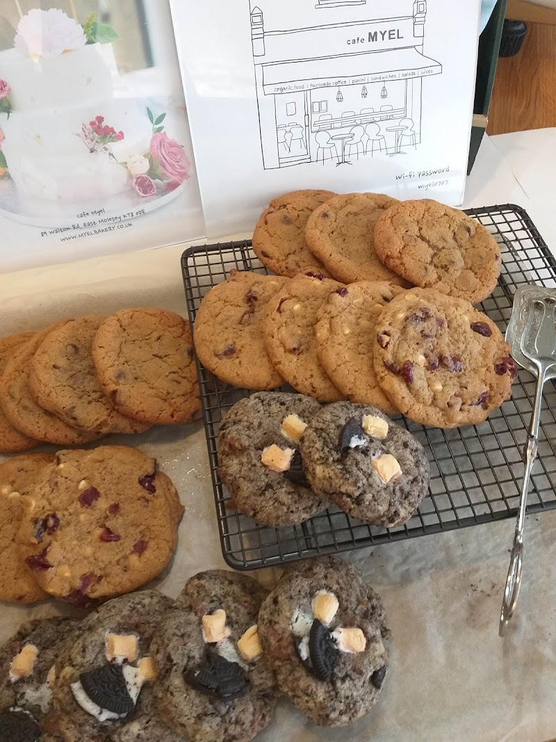 Fresh-baked cookies, cooling down