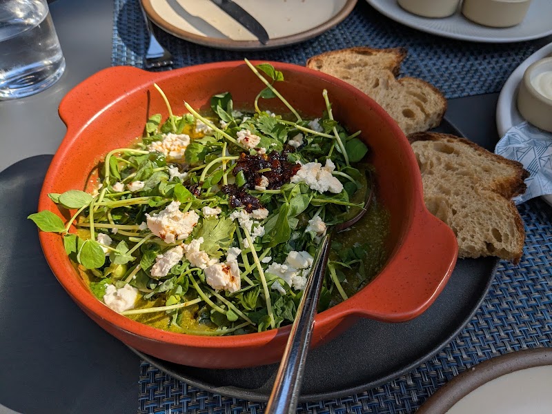 Herb salad, warm bread