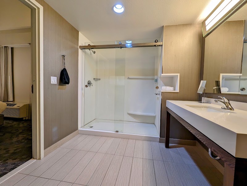 Clean, open bathroom design