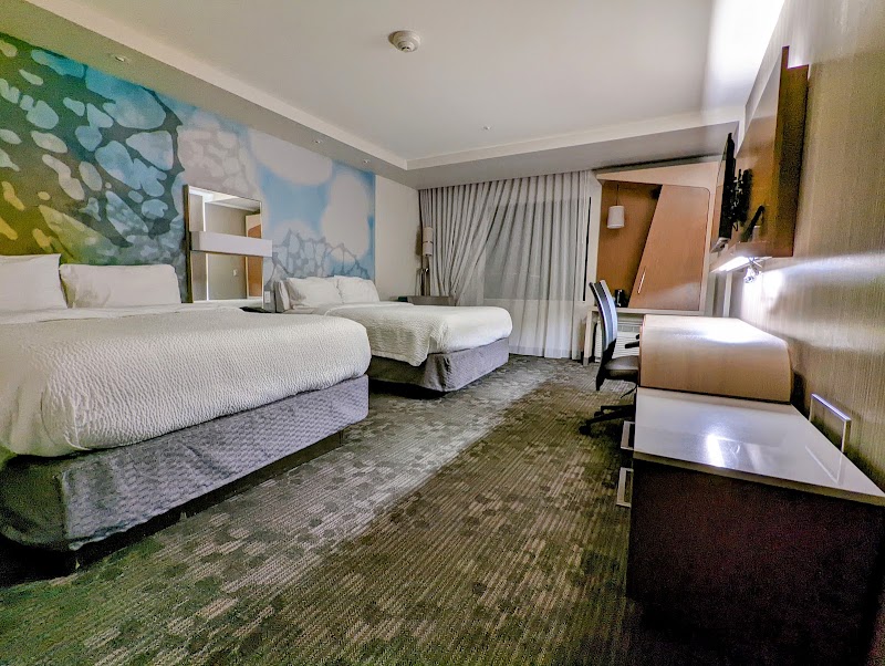 Spacious, comfortable guest room