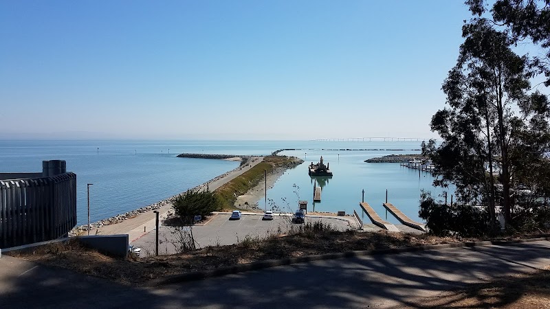 Coyote Point waterfront scenery