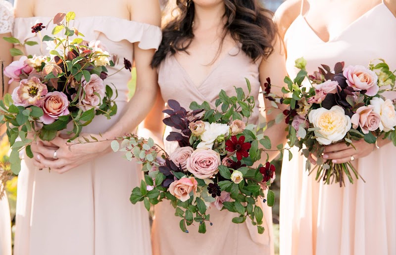 Lush bridal bouquet details