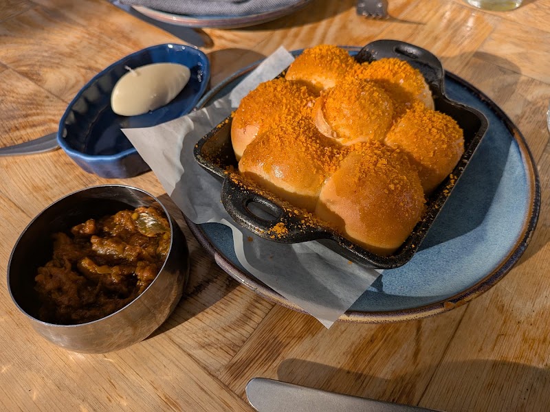 Spiced buns, cast iron skillet