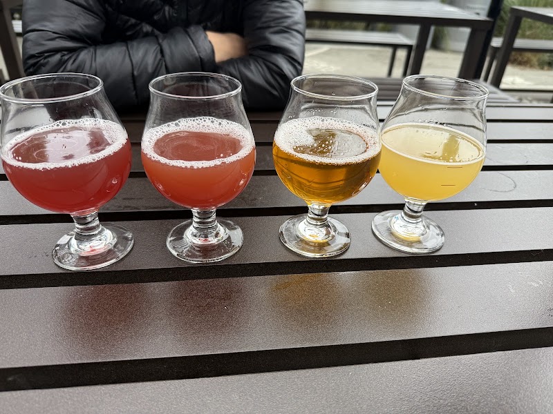 Rotating taps, vibrant colors