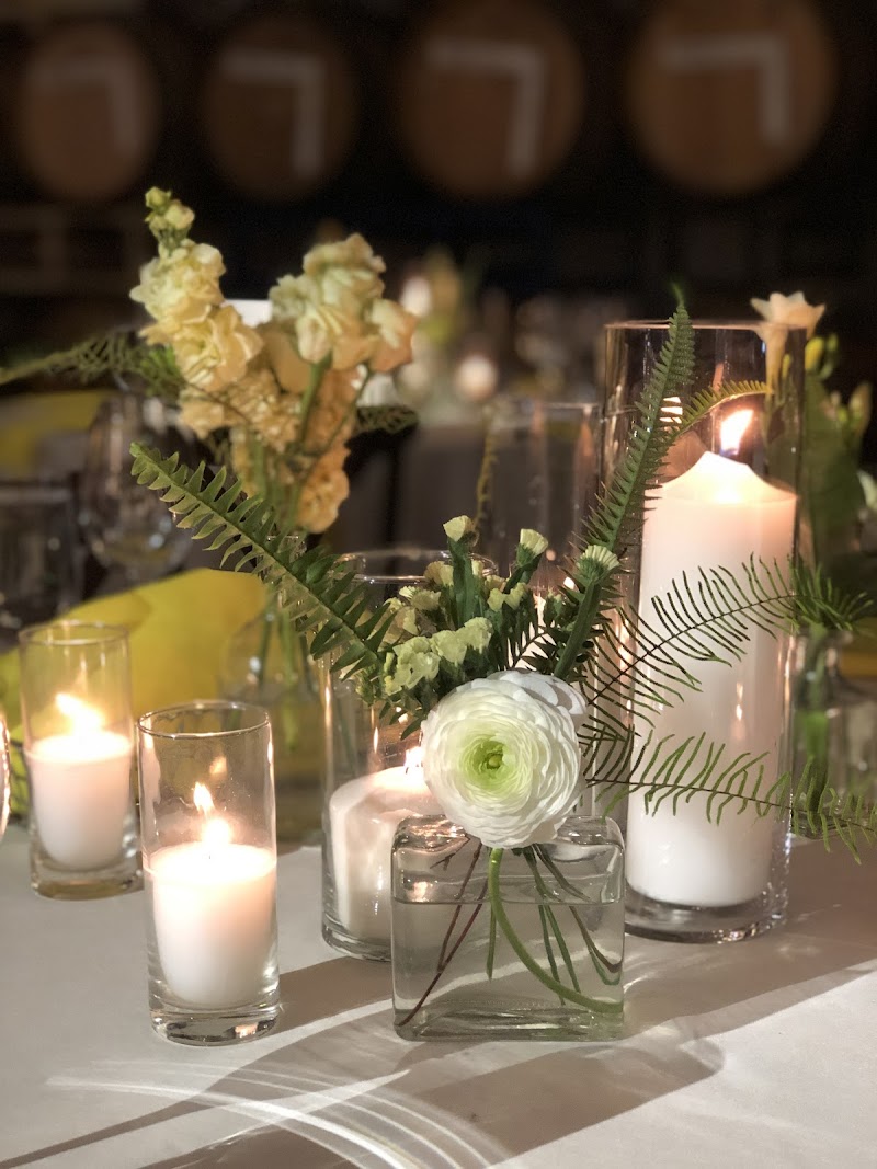 Candlelit wedding table florals