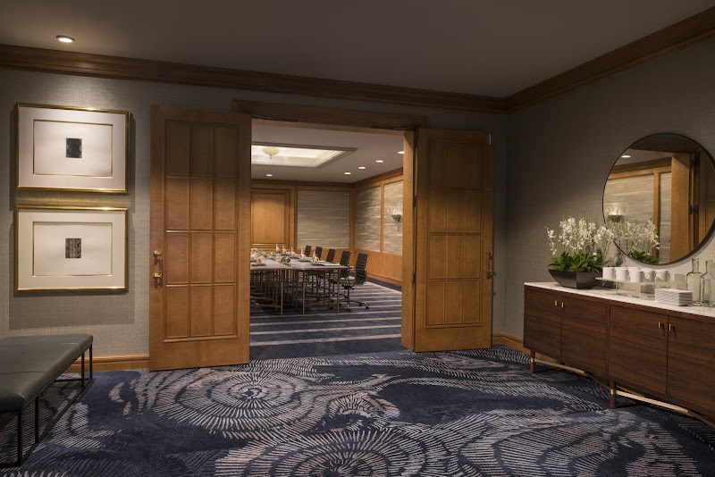 Private meeting room suite