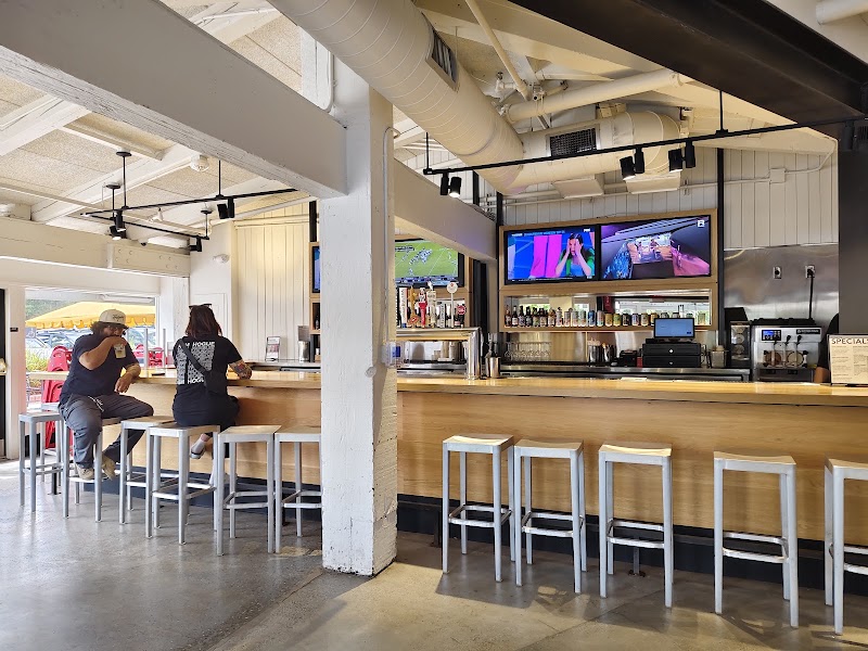 Relaxed bar, open space