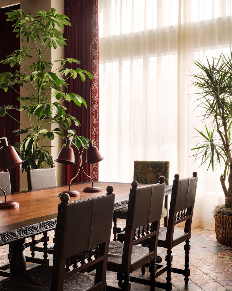 Communal table, garden light