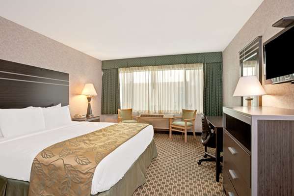 Spacious king room, relaxed comfort