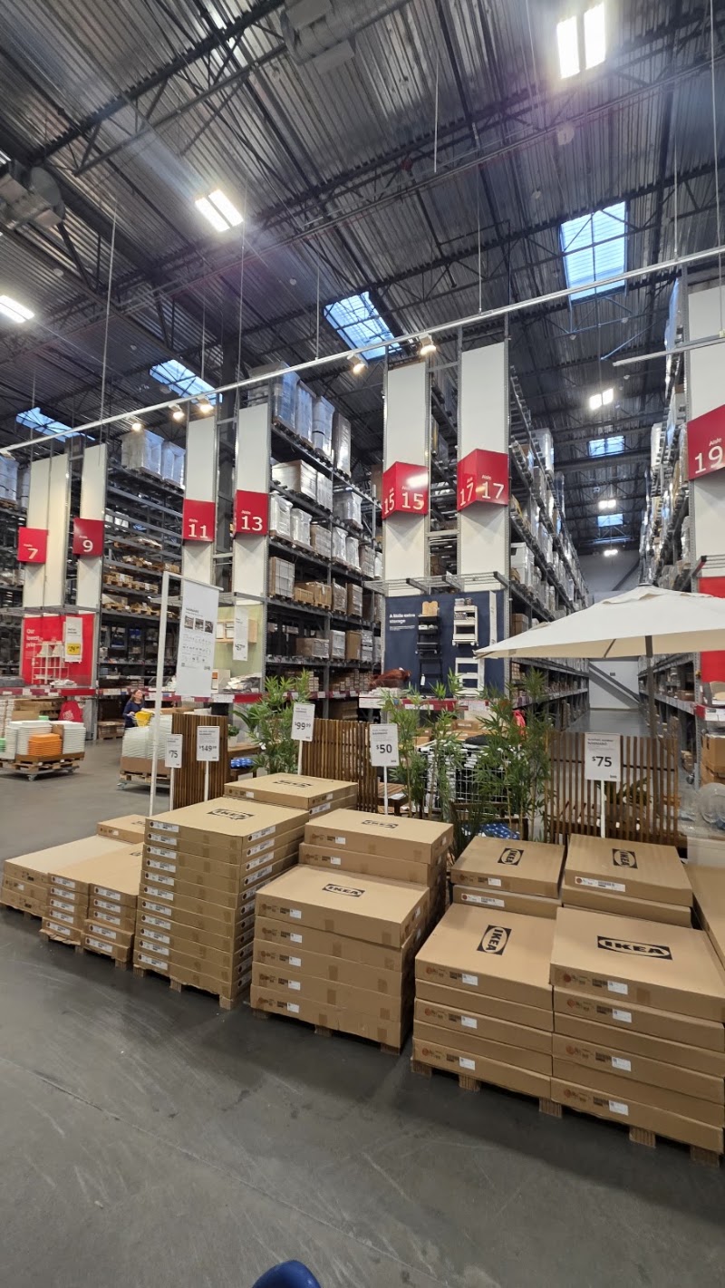 Warehouse aisles, ready to go