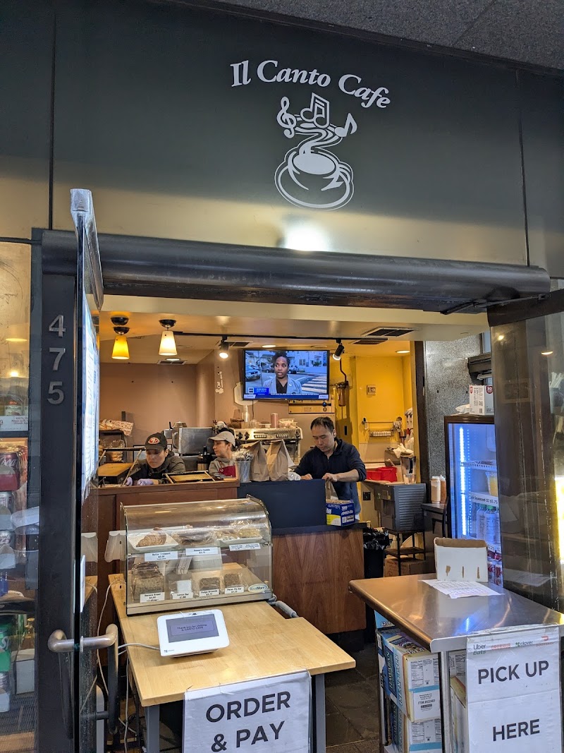 Busy kitchen, quick orders
