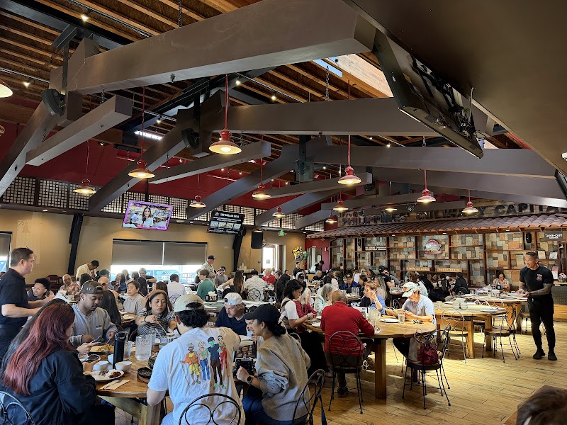 Lively full house dining