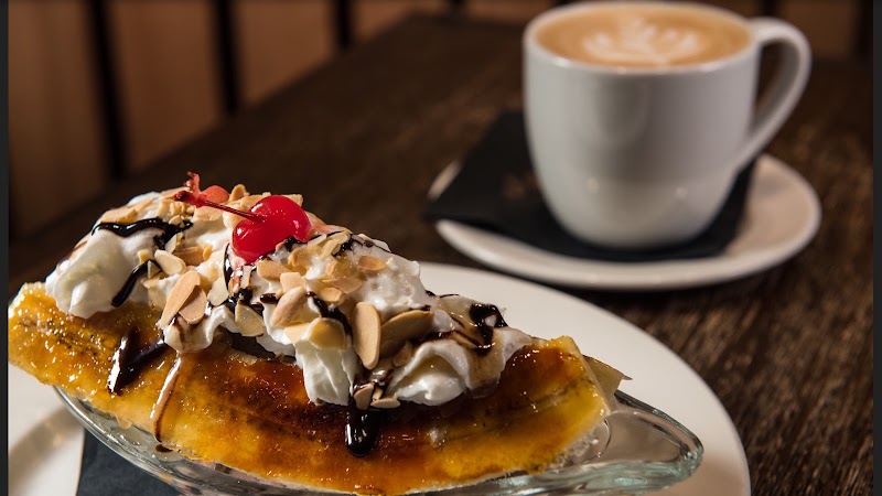 Dessert and latte pairing