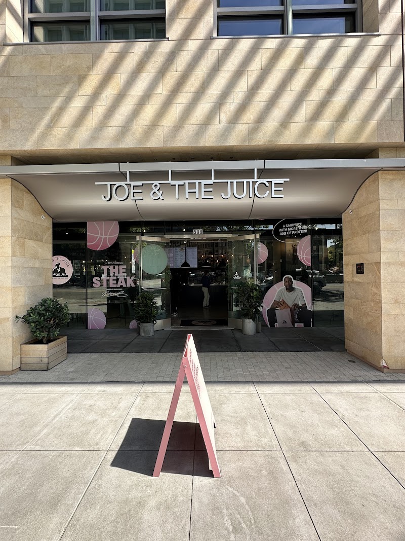 Bold entrance, Palo Alto