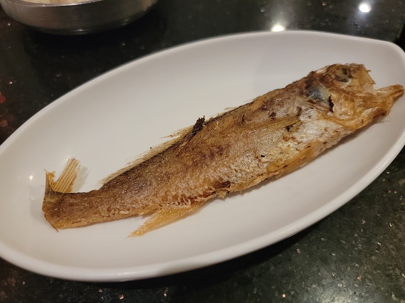Crispy whole fried fish