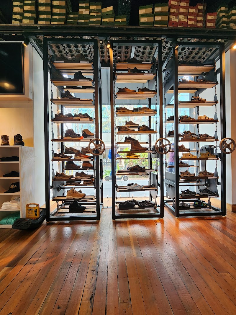 Revolving gear-driven shoe towers