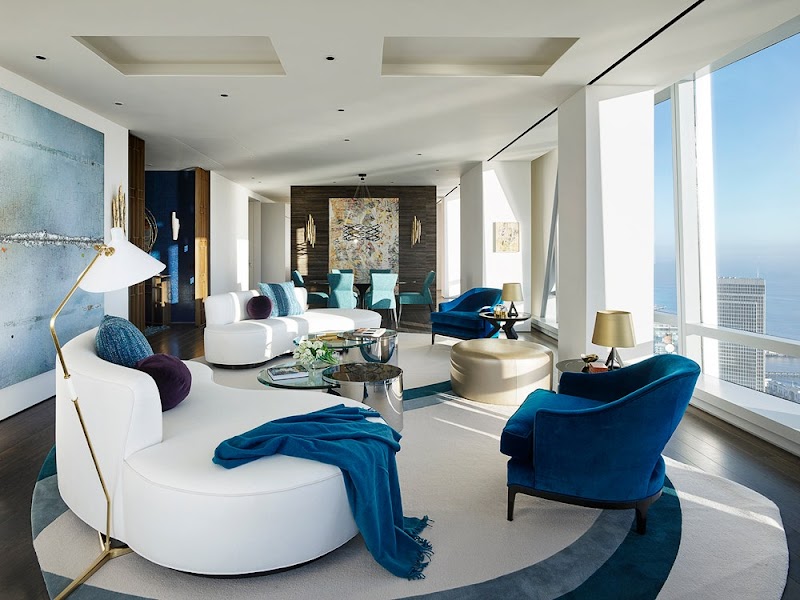 Sky-high living room elegance