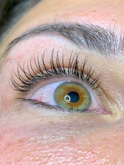 Healthy, lifted lashes
