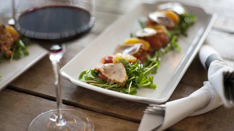 Fresh plates, bold pours