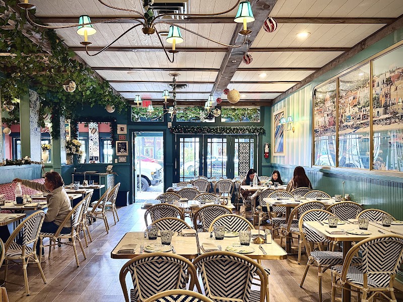 Bright, welcoming dining room