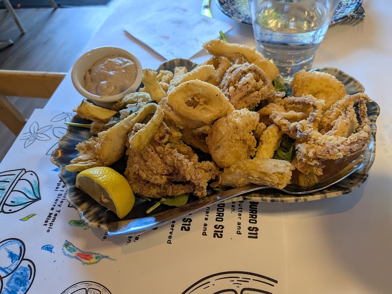 Golden fried seafood platter