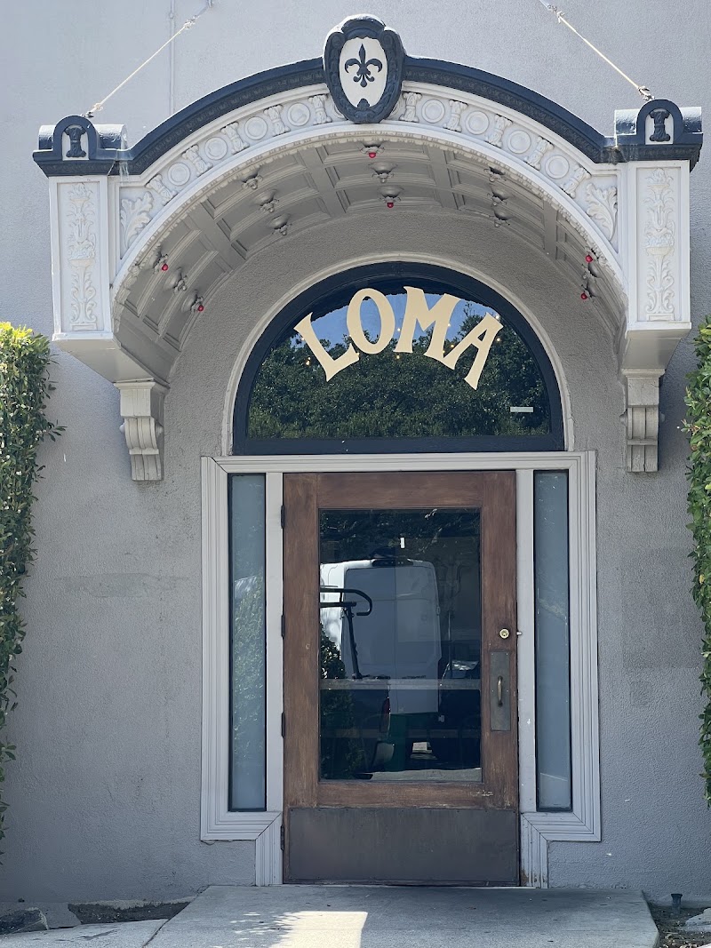 Loma's ornate entrance