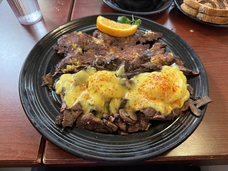 Beef Benedict with hash browns
