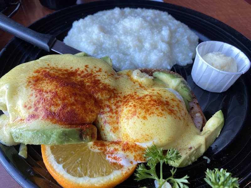 Eggs Benedict with avocado