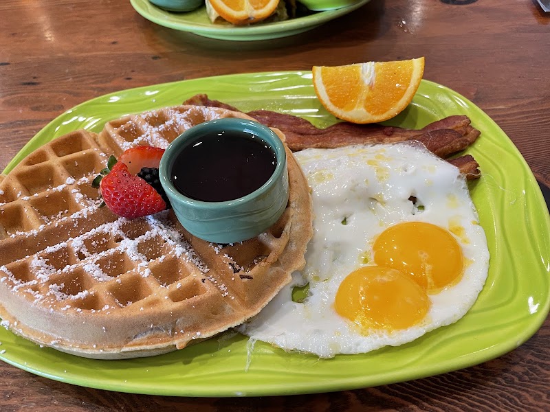 Waffle, eggs, crispy bacon