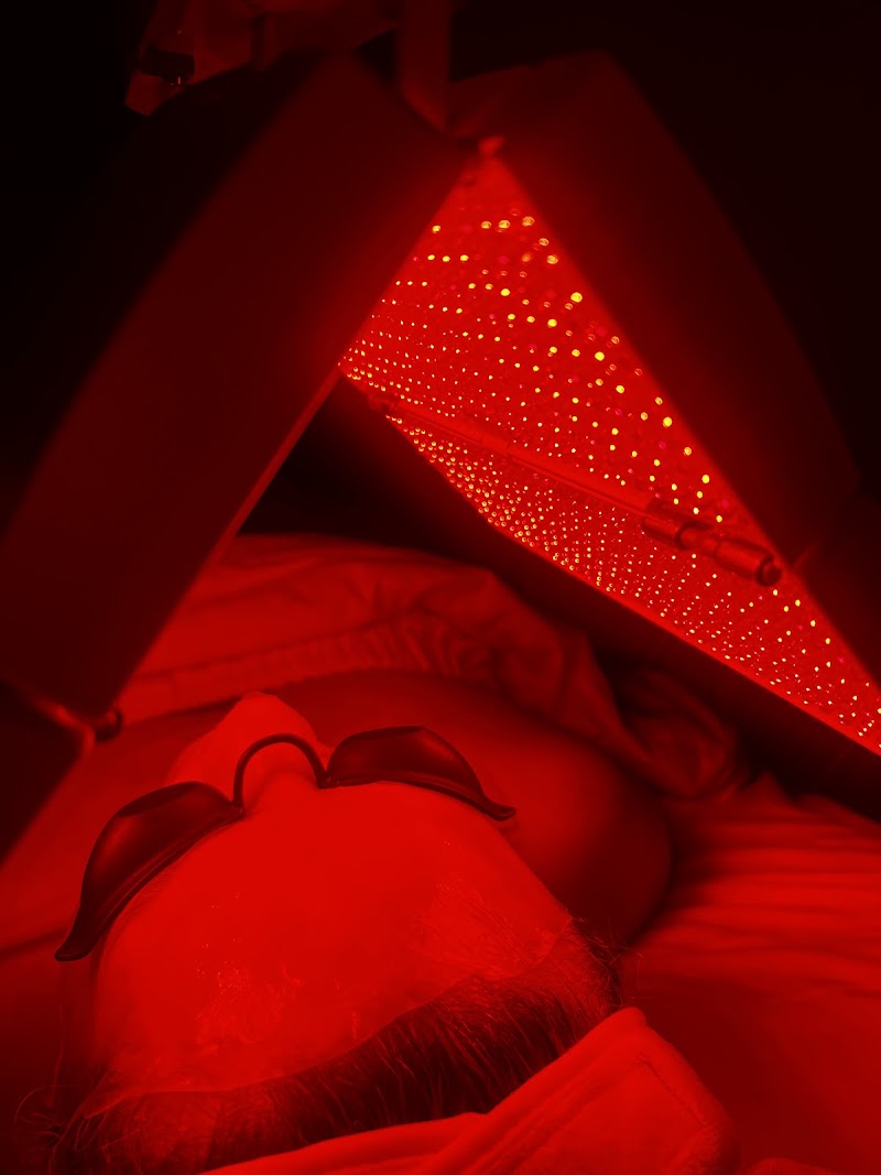LED light facial session