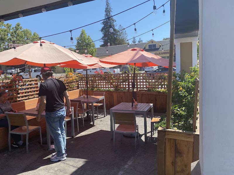 Lulu's on the Alameda