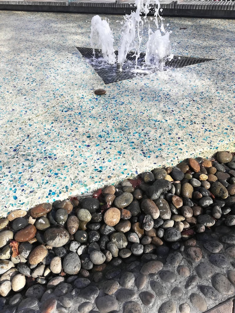 Fountain with mosaic glass detail
