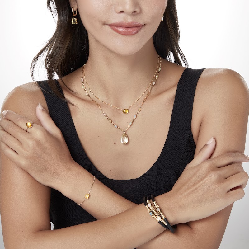 Genuine gemstones, wearable everyday