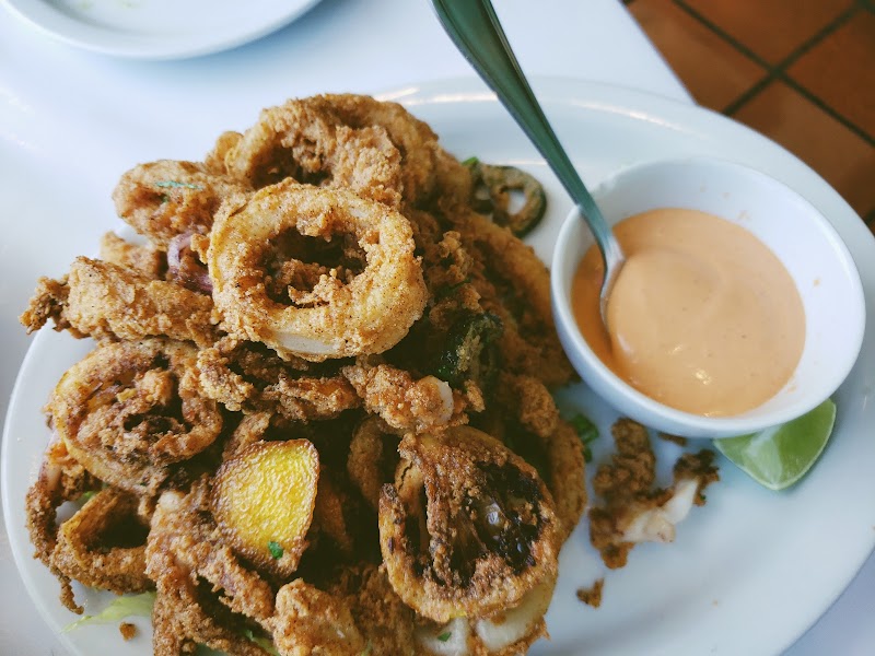 Golden fried seafood platter