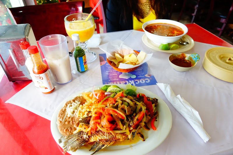 Fresh whole fish plate