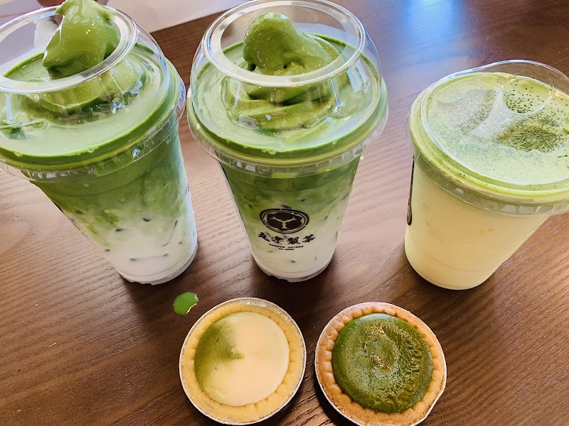Layered matcha drinks, tarts