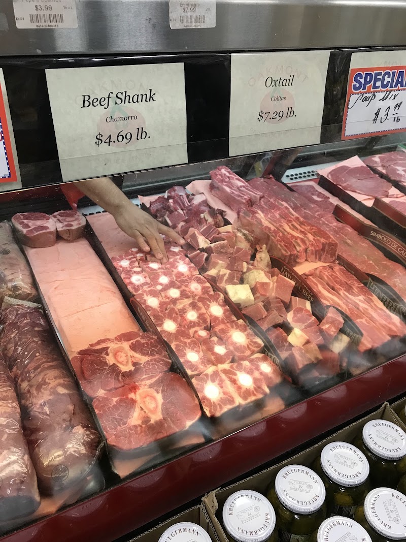 Full-service fresh meat counter