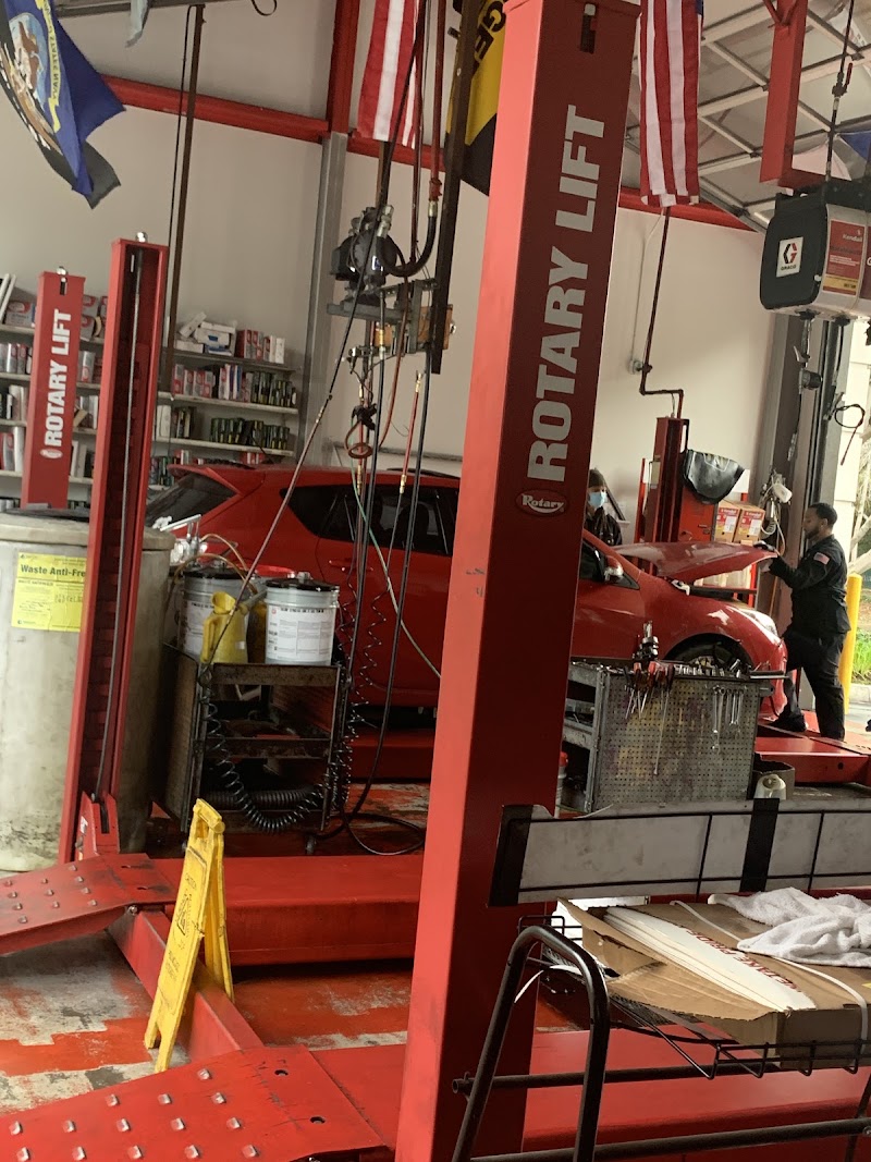 Professional lift bay at work